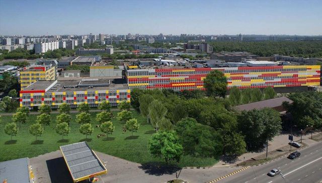 Капитальный ремонт и замена фасадов производственного здания в Москве